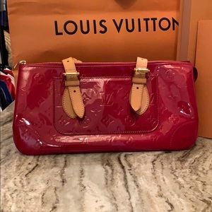 Louis Vuitton Rosewood in red Vernis